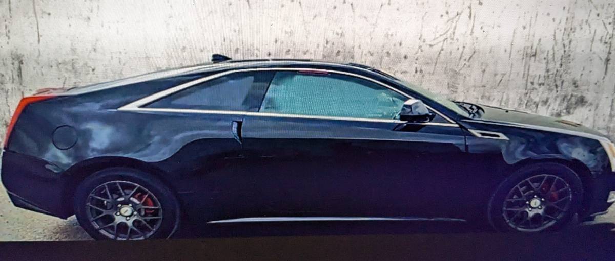 2011 Cadillac, εισαγωγή Καναδάς — φωτο 1