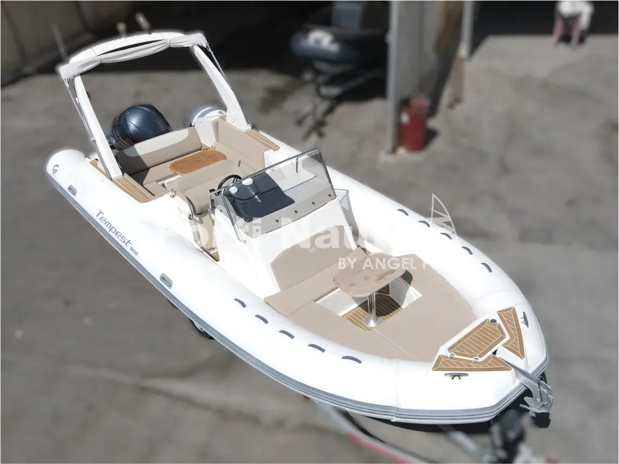 Capelli Tempest 800, εισαγωγή Σε απόθεμα στην ΕΕ — φωτο 1