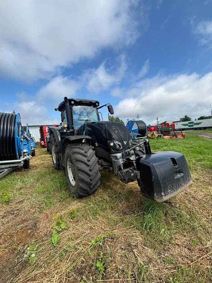 2023 Valtra, εισαγωγή Σε απόθεμα στην ΕΕ — φωτο 1