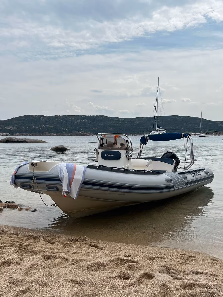 Gommone, εισαγωγή Σε απόθεμα στην ΕΕ — φωτο 1