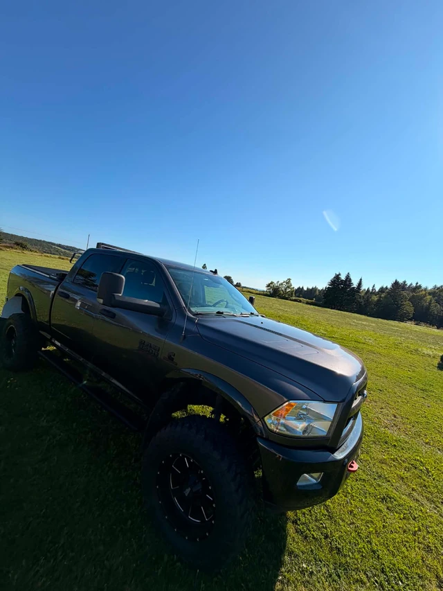 2018 Dodge Ram2500, 200.000 km, εισαγωγή Καναδάς — φωτο 3 z 5