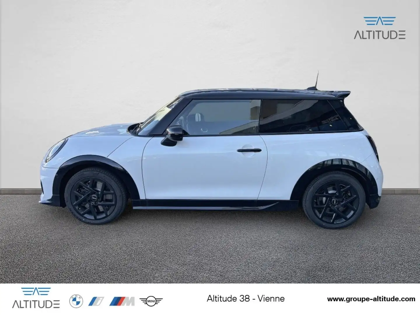 2026 MINI Cooper, 1.000 km, Γαλλία — φωτο 3 z 12
