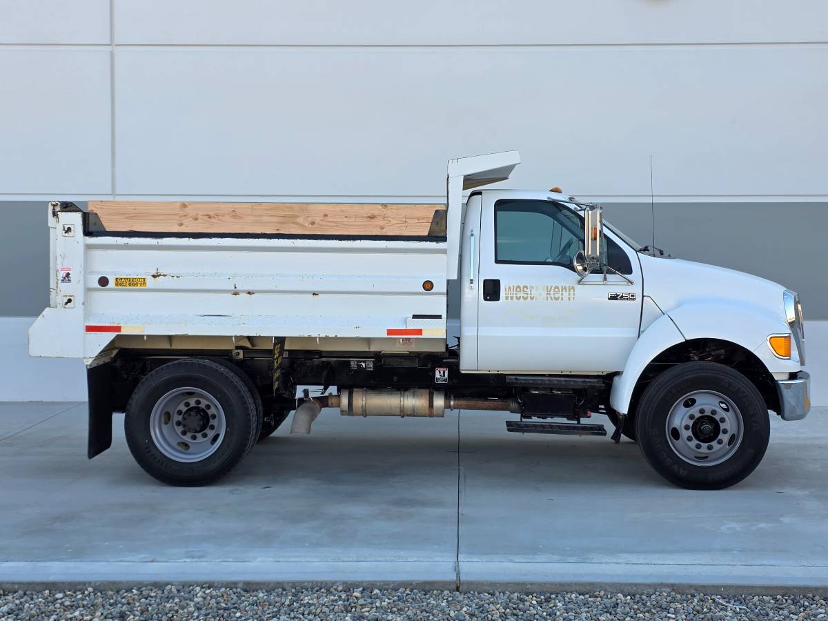 2010 Ford, εισαγωγή ΗΠΑ — φωτο 2 z 12