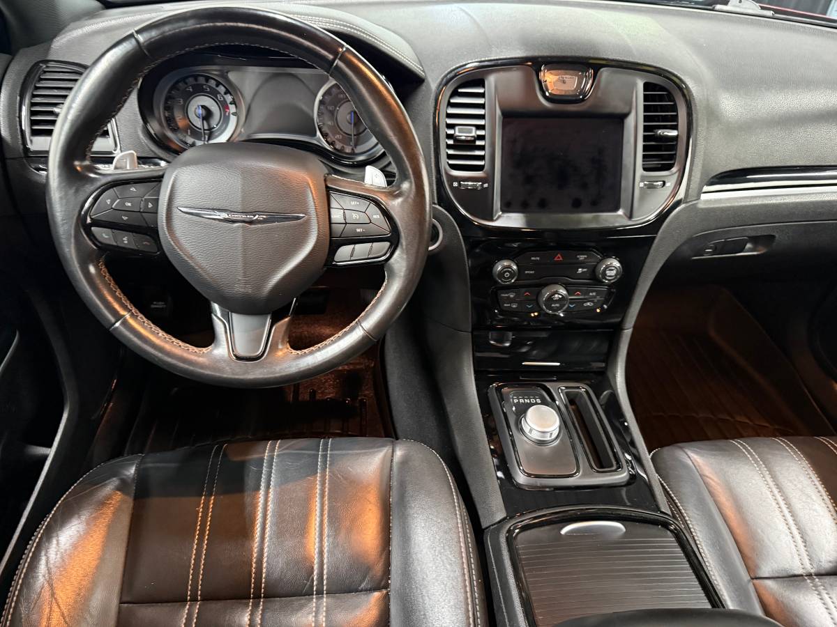 2019 Chrysler, κόκκινο, εισαγωγή ΗΠΑ — φωτο 8 z 12