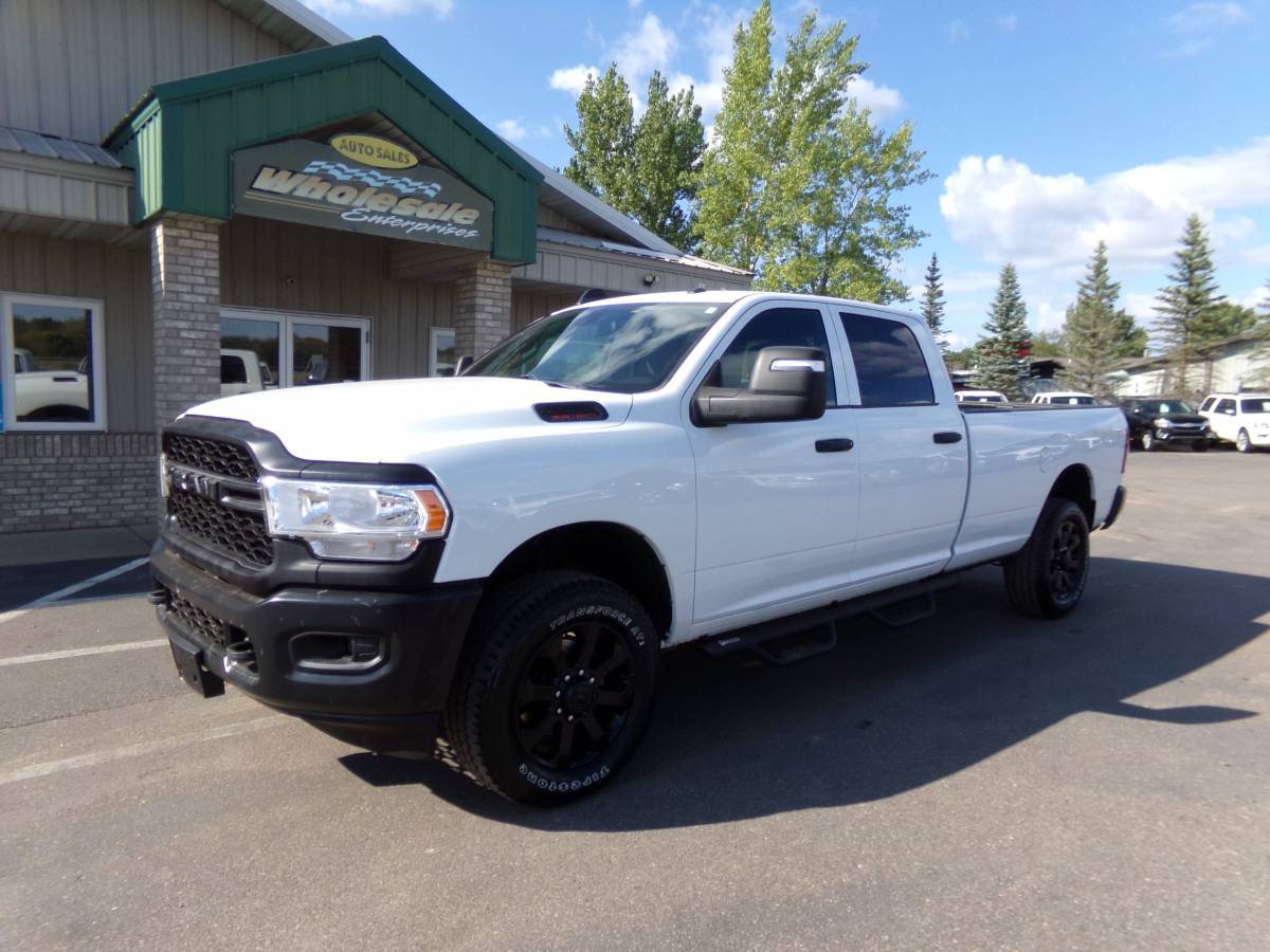 2023 Dodge, εισαγωγή ΗΠΑ — φωτο 2 z 12