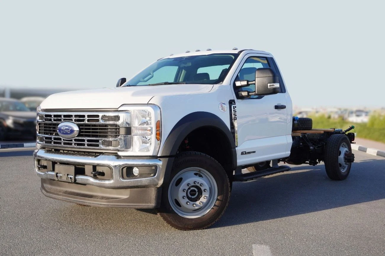 2026 Ford F-550 6.7L DSL 4x4 Cab, λευκό, 3 km, εισαγωγή ΗΑΕ — φωτο 1