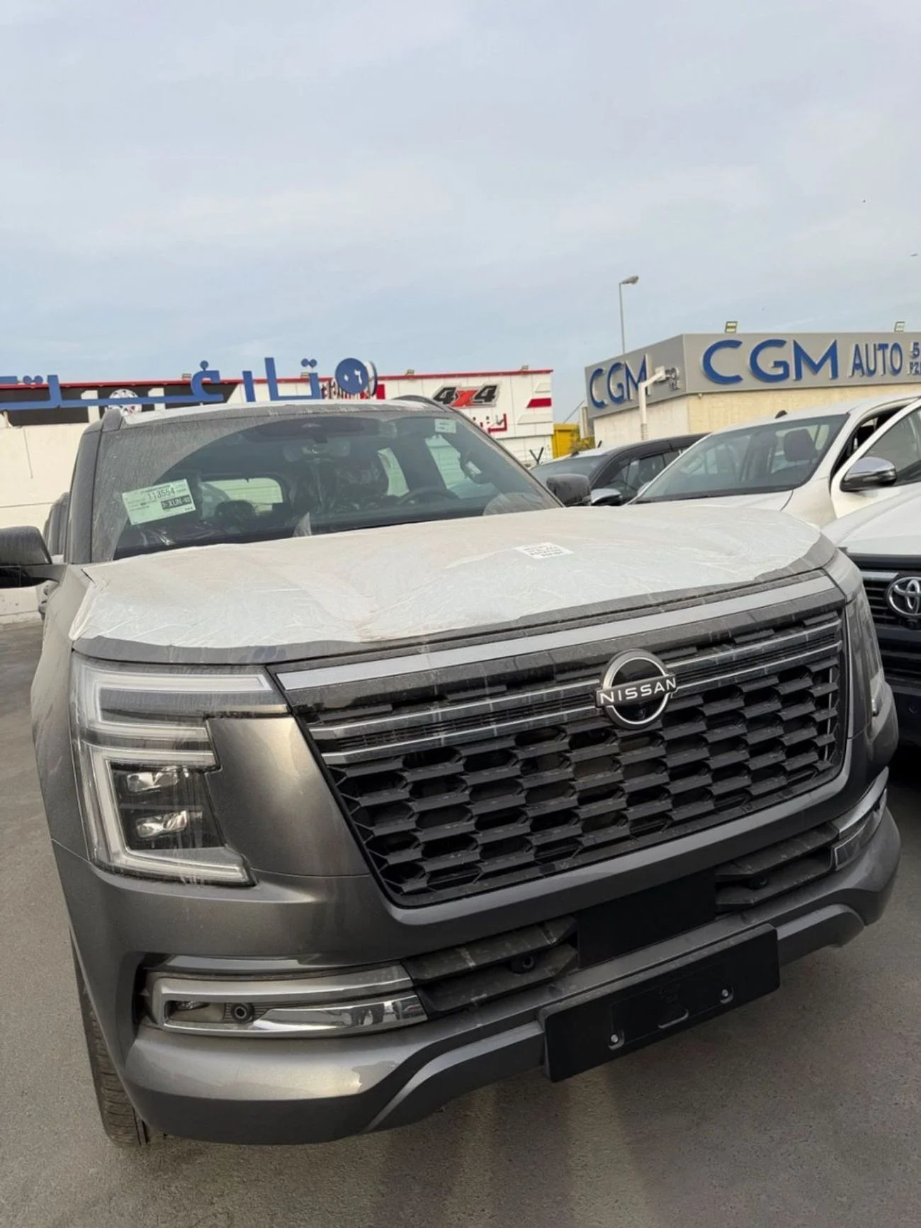 2026 Nissan Patrol SE PLATINUM CITY, γκρι, 0 km, εισαγωγή ΗΑΕ — φωτο 1