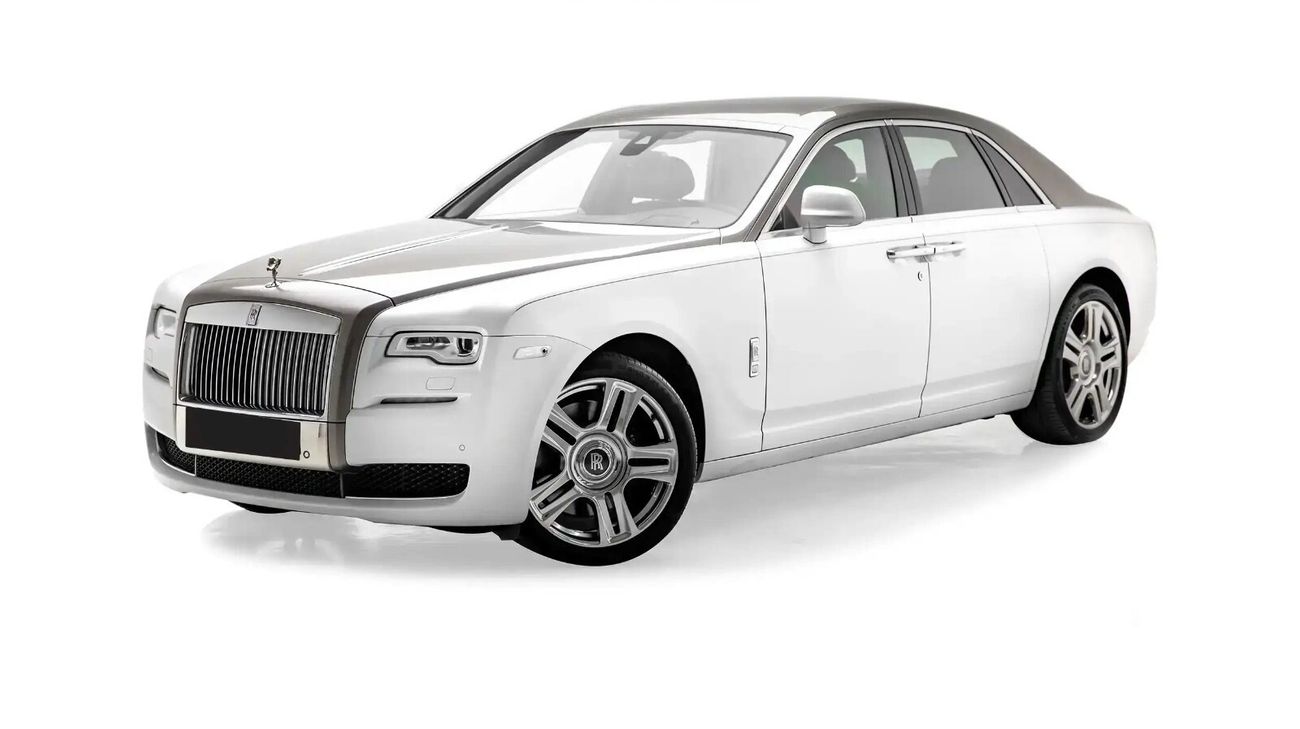 2017 Rolls-Royce Ghost SWB, λευκό, 42.050 km, εισαγωγή ΗΑΕ — φωτο 1