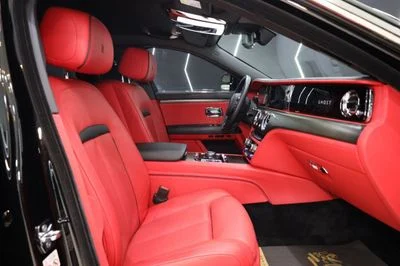 2022 Rolls-Royce Ghost EWB, μαύρο, 47.000 km, εισαγωγή ΗΑΕ — φωτο 9 z 16