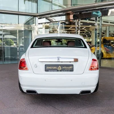 2015 Rolls-Royce Ghost, λευκό, 42.000 km, εισαγωγή ΗΑΕ — φωτο 3 z 16
