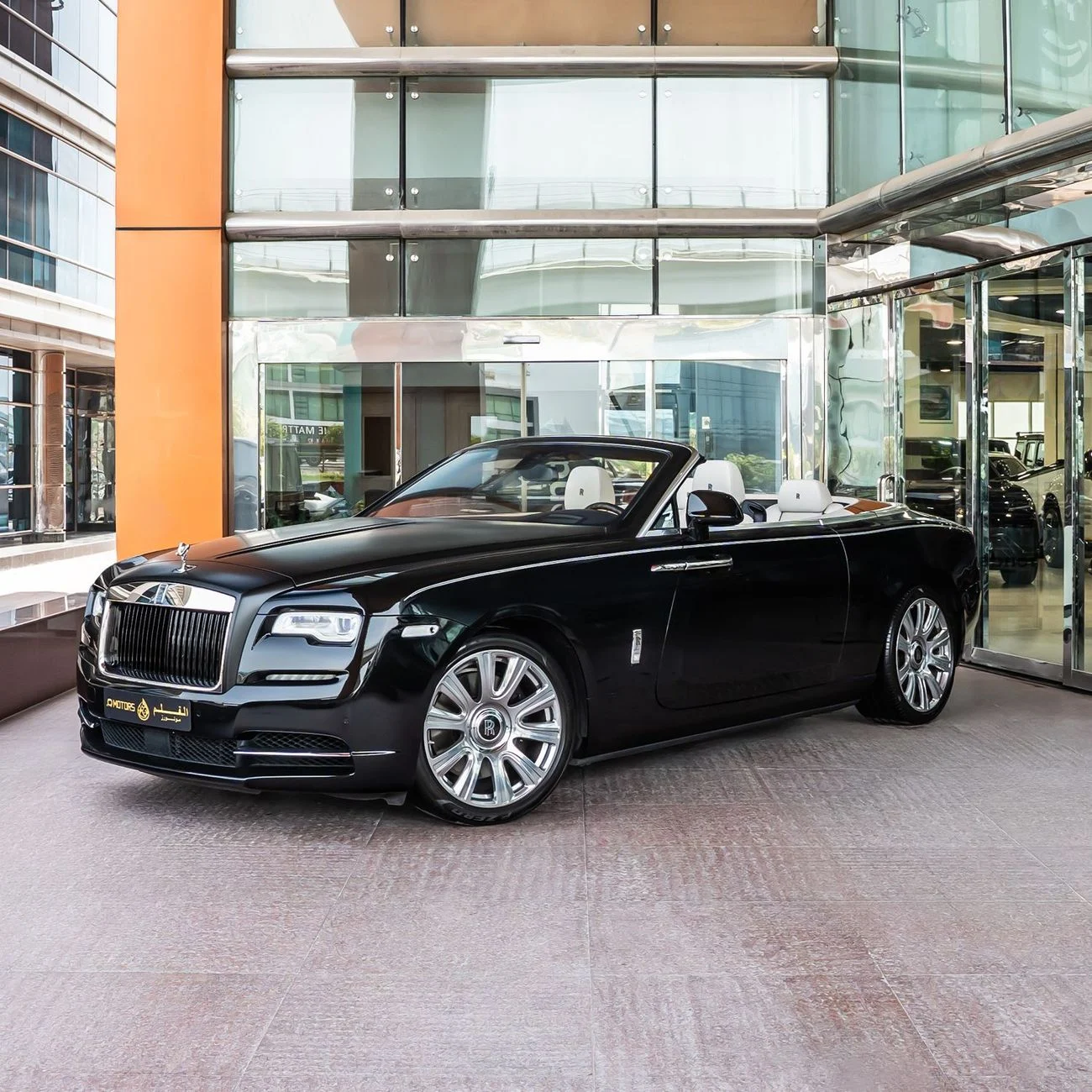 2017 Rolls-Royce Dawn, μαύρο, 53.000 km, εισαγωγή ΗΑΕ — φωτο 1