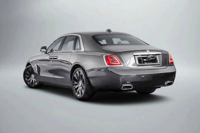 2021 Rolls-Royce Ghost EWB, γκρι, 12.400 km, εισαγωγή ΗΑΕ — φωτο 2 z 16
