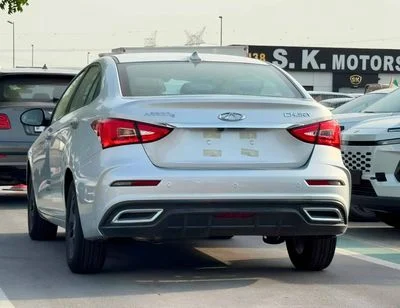 2027 Chery Arrizo 5 STD, ασημί, 0 km, εισαγωγή ΗΑΕ — φωτο 4 z 21