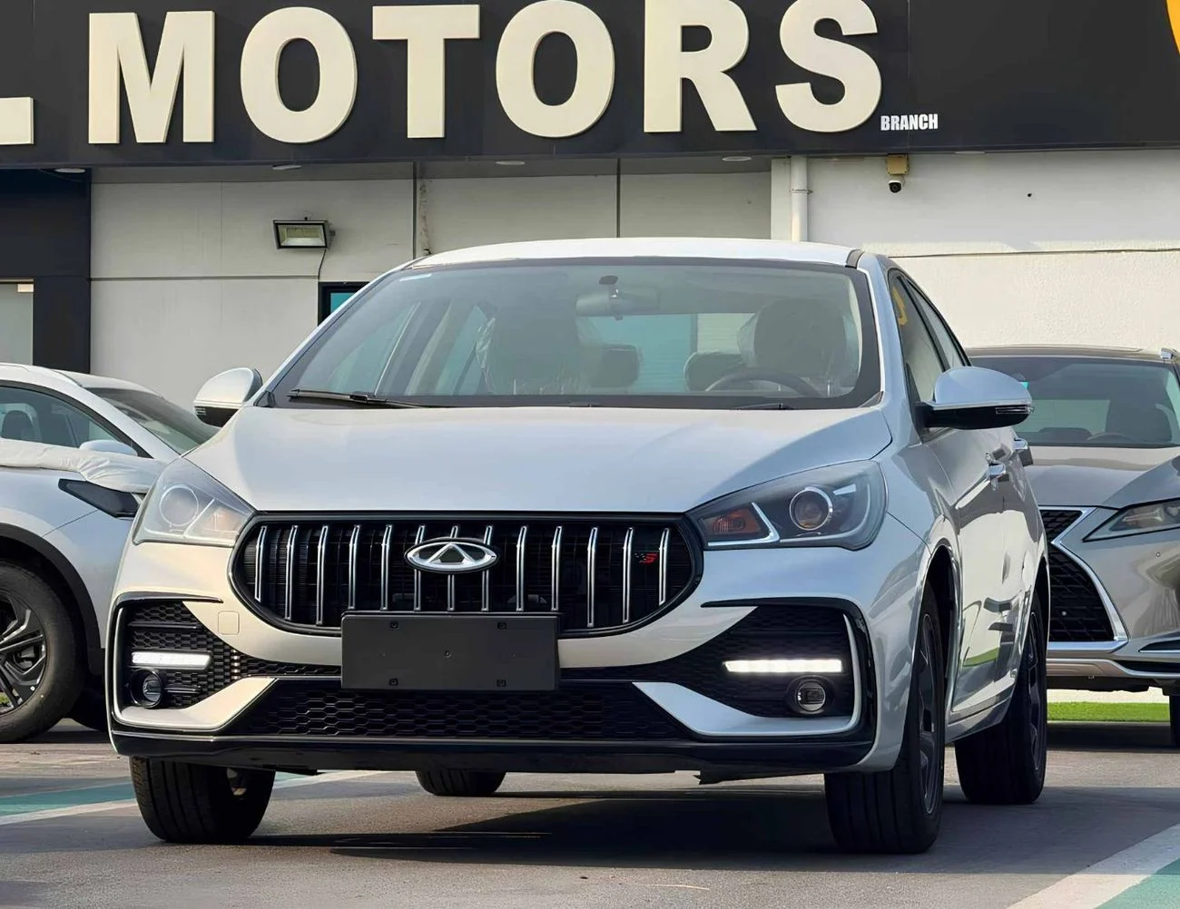 2027 Chery Arrizo 5 STD, ασημί, 0 km, εισαγωγή ΗΑΕ — φωτο 1