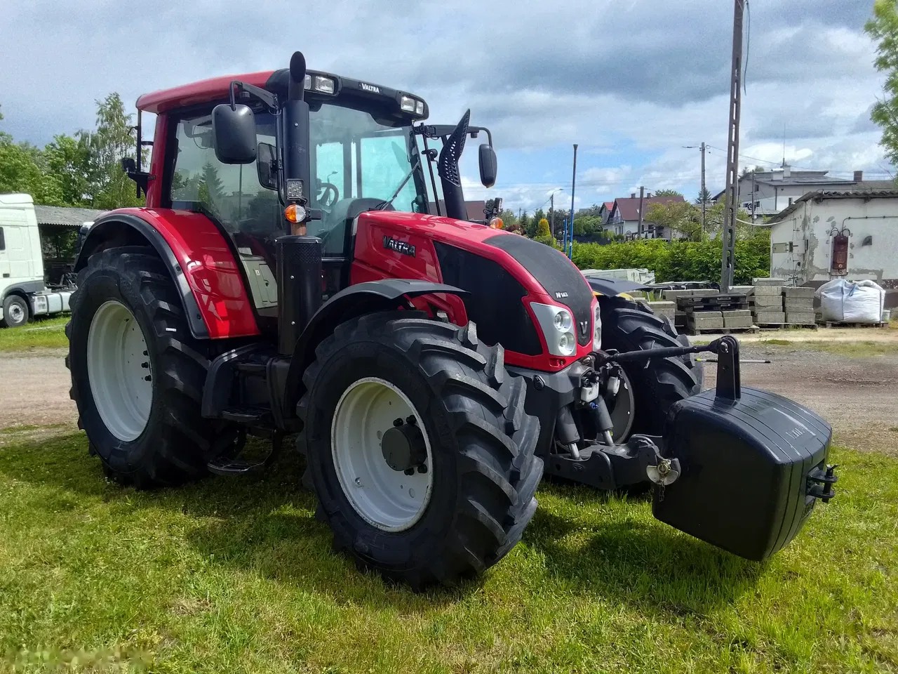 2016 Valtra, εισαγωγή Σε απόθεμα στην ΕΕ — φωτο 1