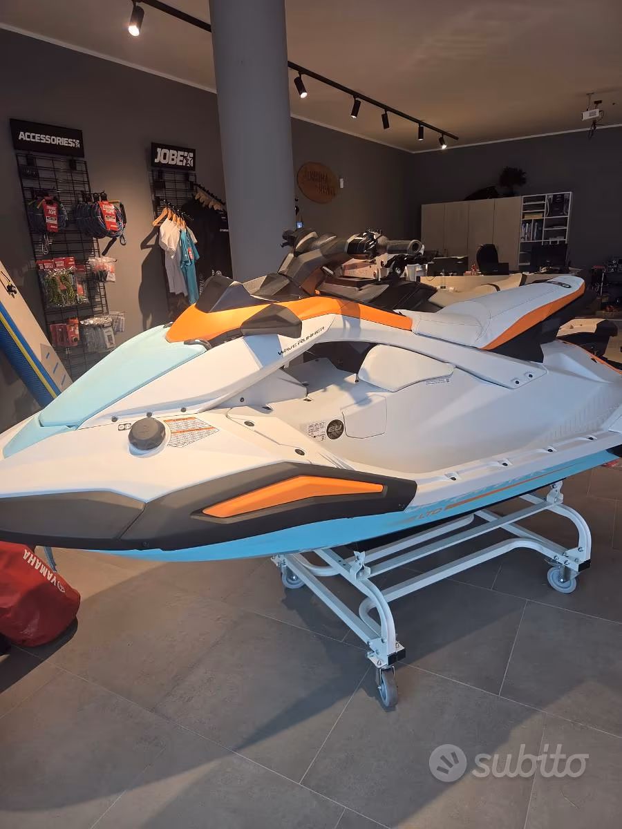 Moto, εισαγωγή Σε απόθεμα στην ΕΕ — φωτο 1