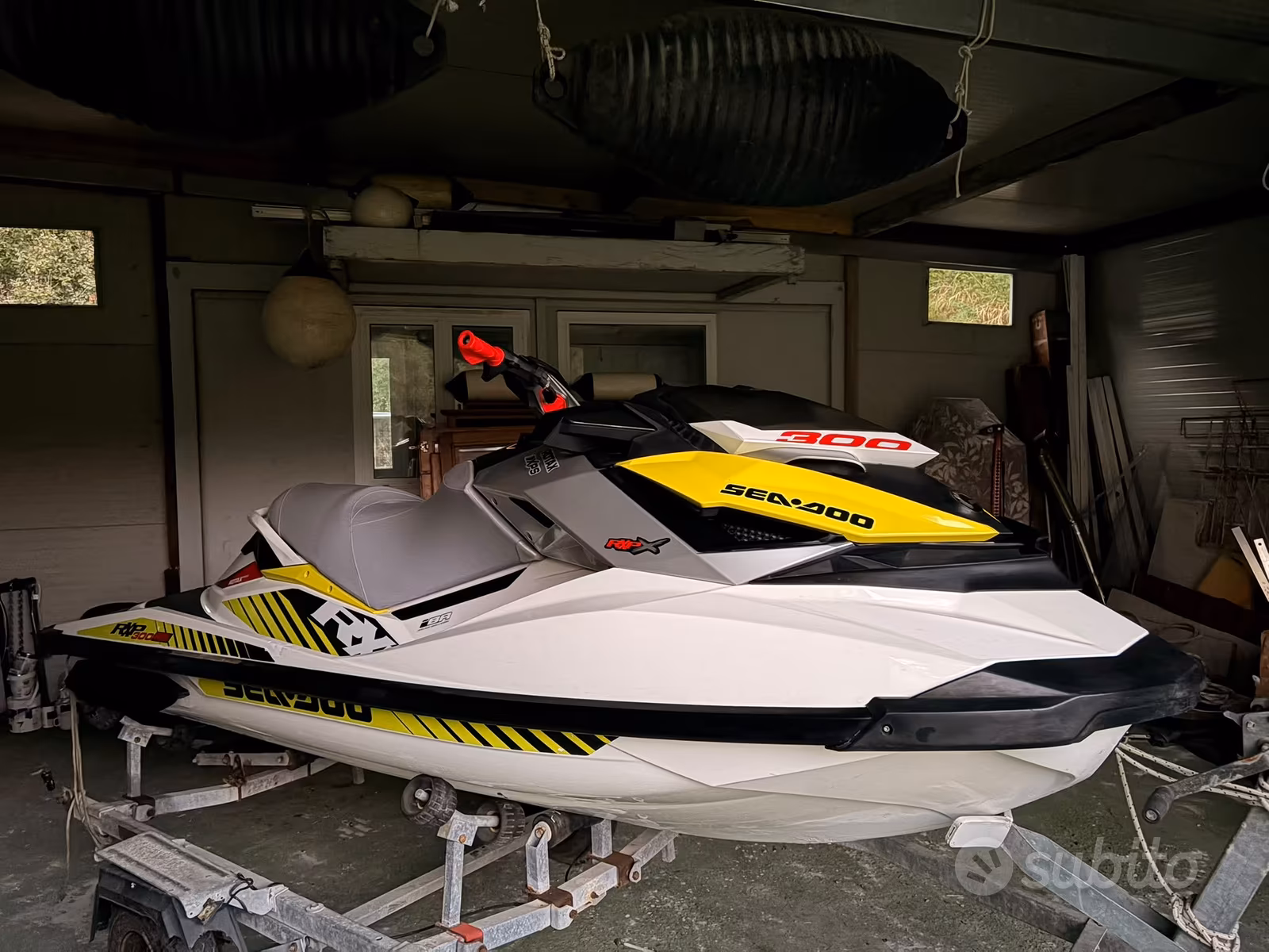 Moto, εισαγωγή Σε απόθεμα στην ΕΕ — φωτο 1