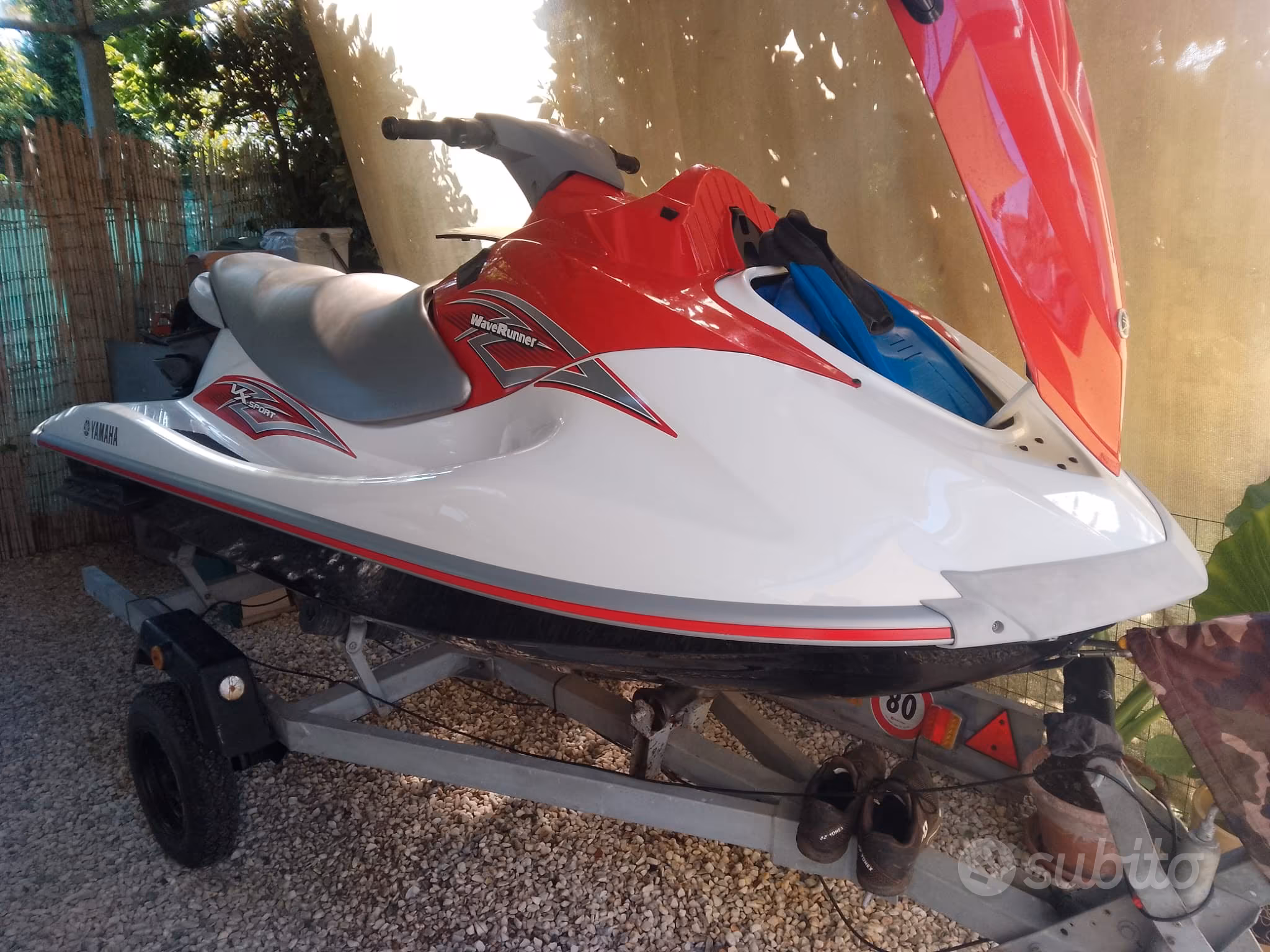 Moto, εισαγωγή Σε απόθεμα στην ΕΕ — φωτο 1