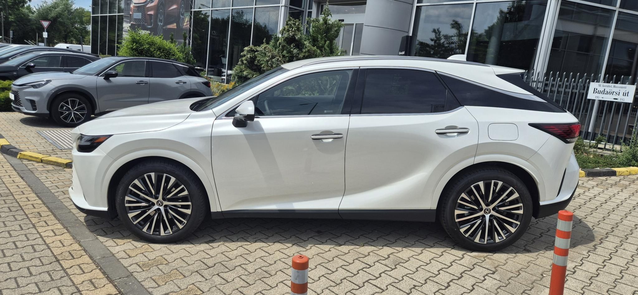 Lexus, Ουγγαρία — φωτο 1