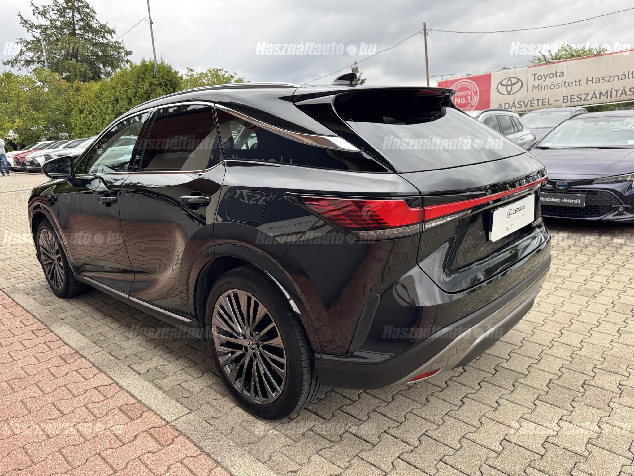 Lexus, Ουγγαρία — φωτο 1