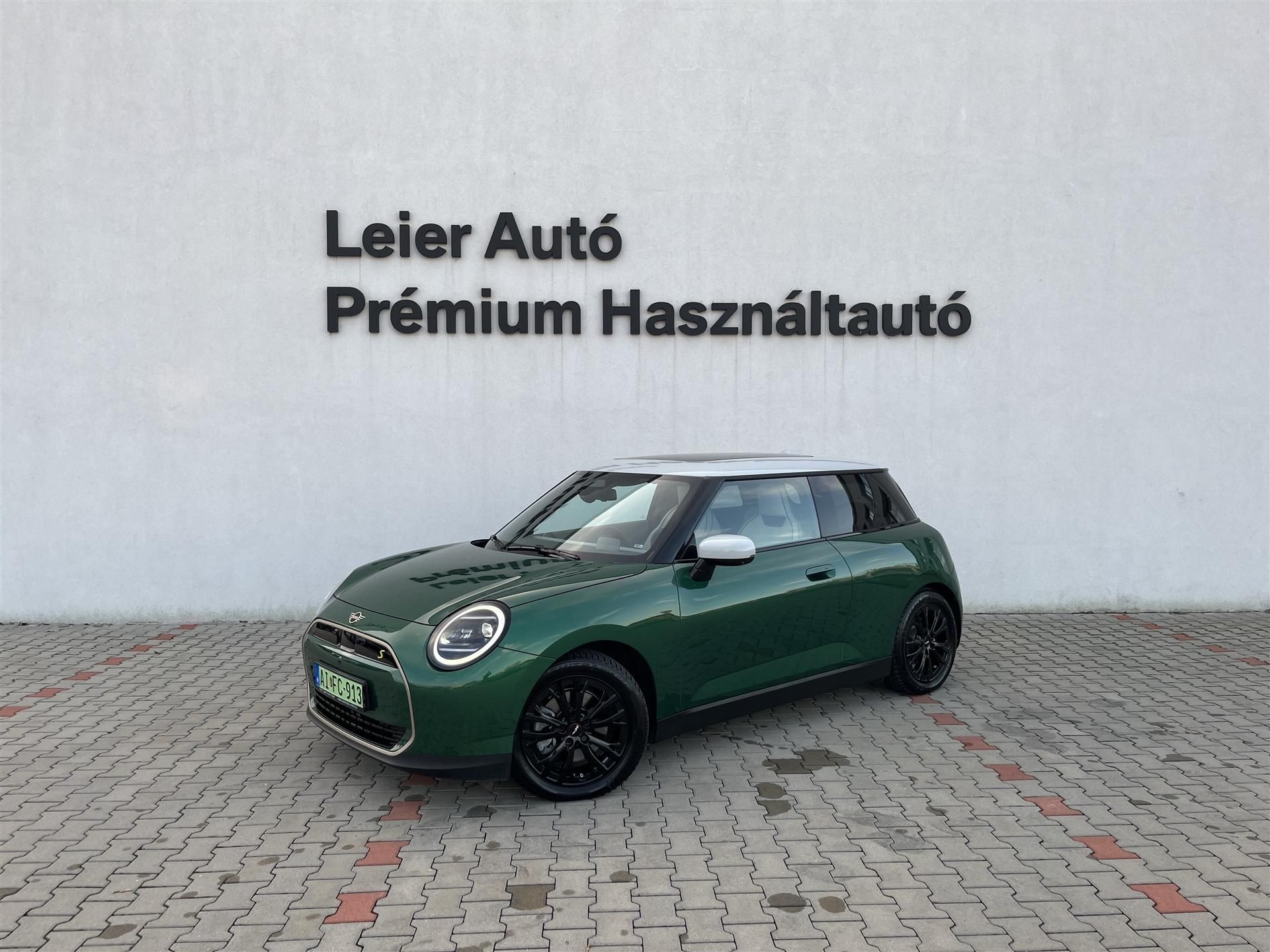 MINI, 1.635 km, Ουγγαρία — φωτο 1