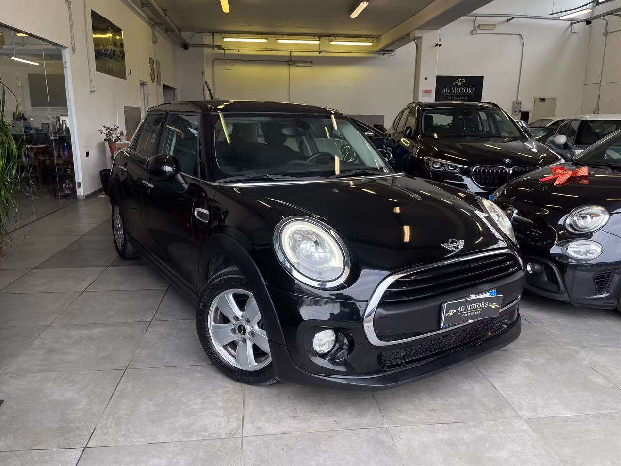 2032 MINI, Ιταλία — φωτο 1