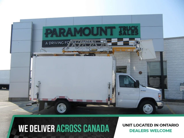 2019 Ford E-450 Super Duty RH-38 LADDER BUCKET & CUSTOM ALUMINUM BOX, λευκό, 123.335 km, εισαγωγή Καναδάς — φωτο 1