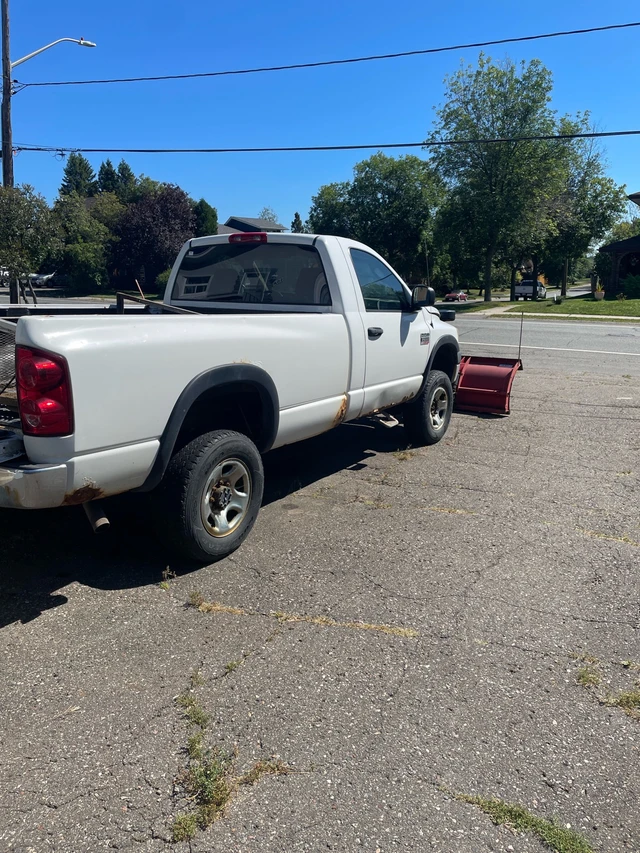 2009 Dodge Ram2500, 122.000 km, εισαγωγή Καναδάς — φωτο 1