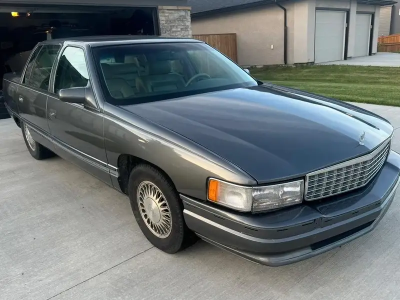 1994 Cadillac Deville, γκρι, 91.000 km, εισαγωγή Καναδάς — φωτο 1
