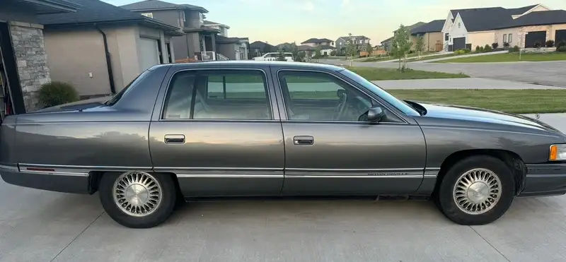 1994 Cadillac Deville, γκρι, 91.000 km, εισαγωγή Καναδάς — φωτο 2 z 2