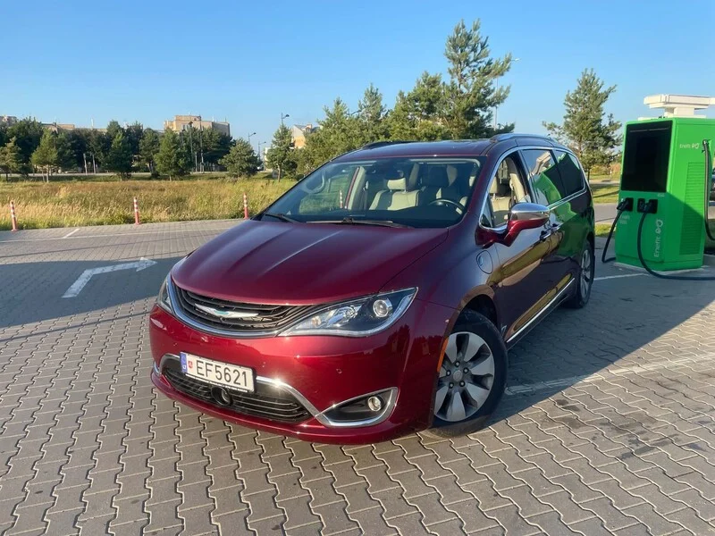 2017 Chrysler Pacifica, Λιθουανία — φωτο 1