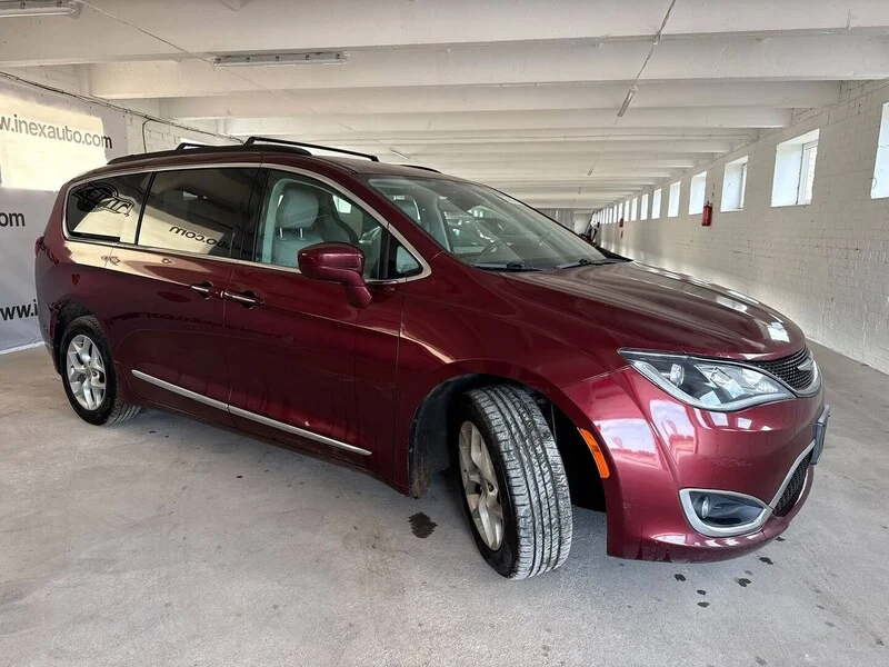 2017 Chrysler Pacifica, Λιθουανία — φωτο 1