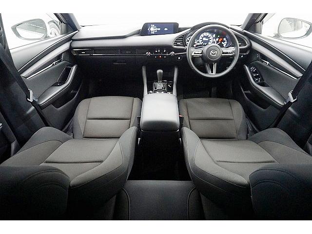 Mazda3 Fastback, εισαγωγή Ιαπωνία — φωτο 12 z 40