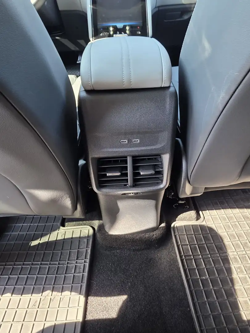 2026 Ford Explorer, 1.000 km, Ιταλία — φωτο 12 z 12