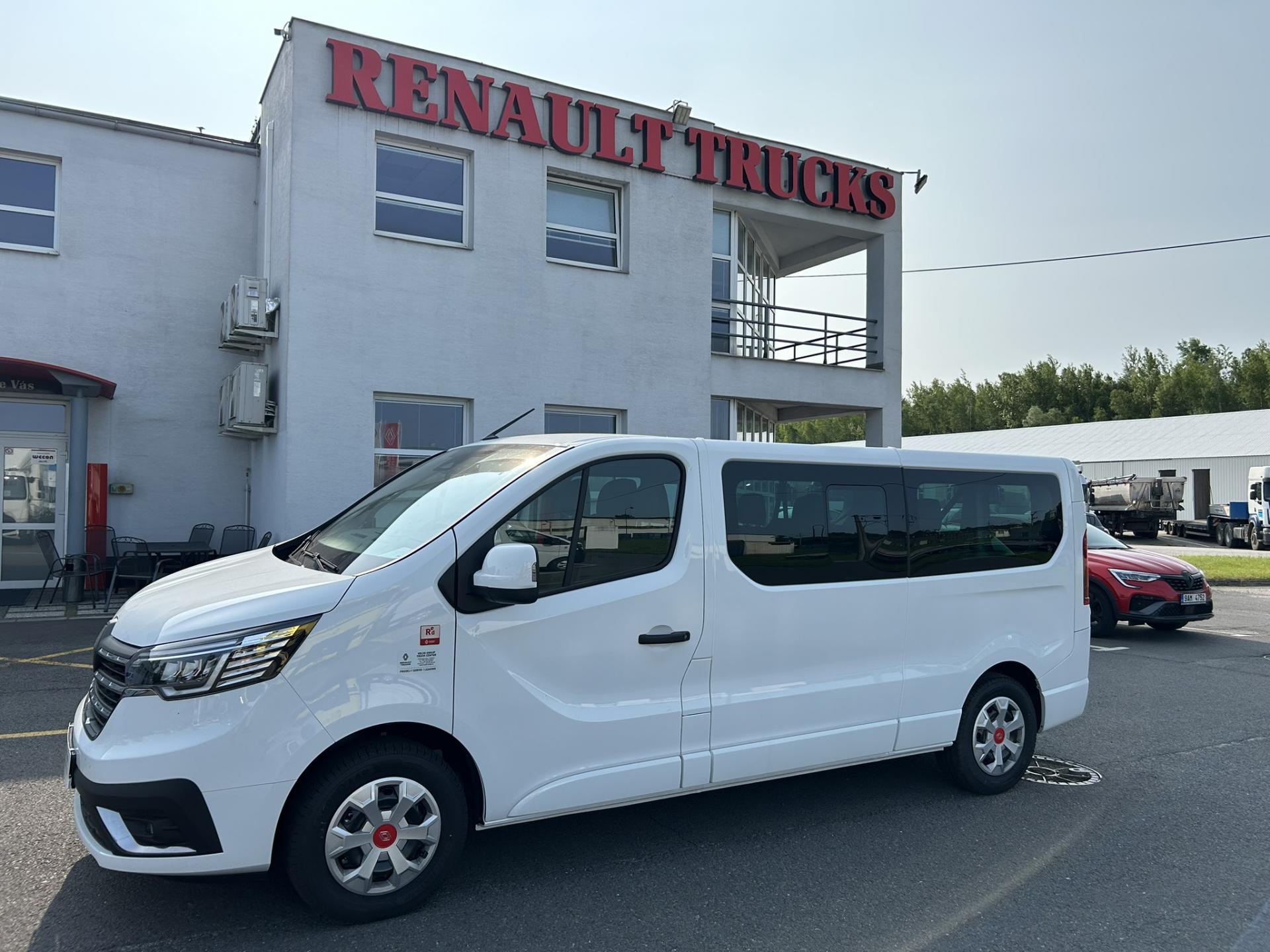 2026 Renault Trafic, κόκκινο, 0 km, Τσεχία — φωτο 1