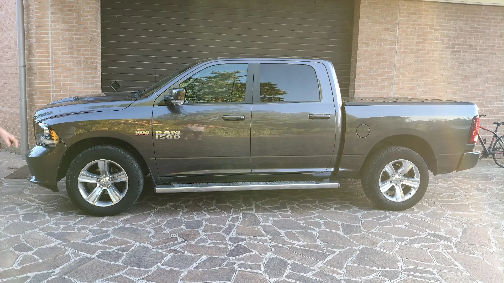 2014 RAM Chassis Cab, 180.000 km, Ιταλία — φωτο 1