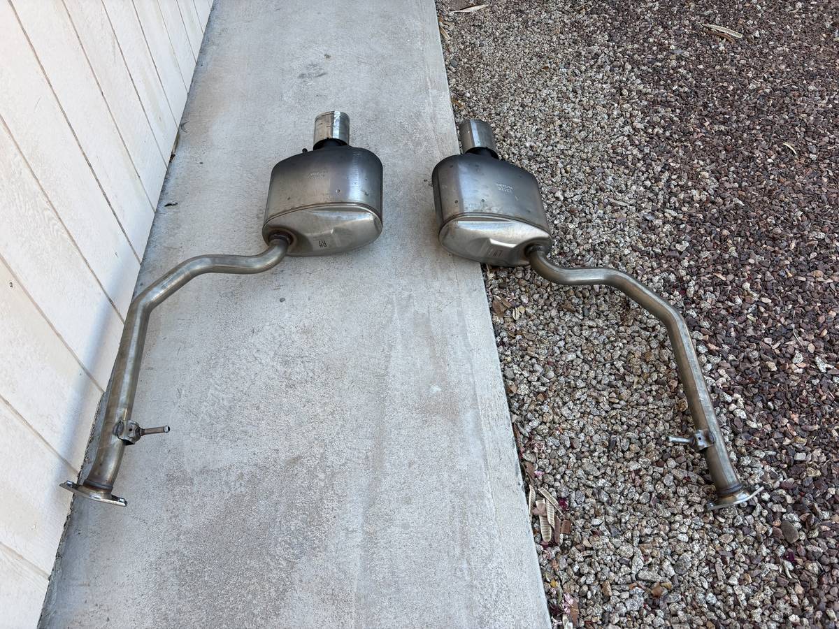 2021 thru 2026 Lexus IS250 IS350 OE exhaust mufflers, εισαγωγή ΗΠΑ — φωτο 1