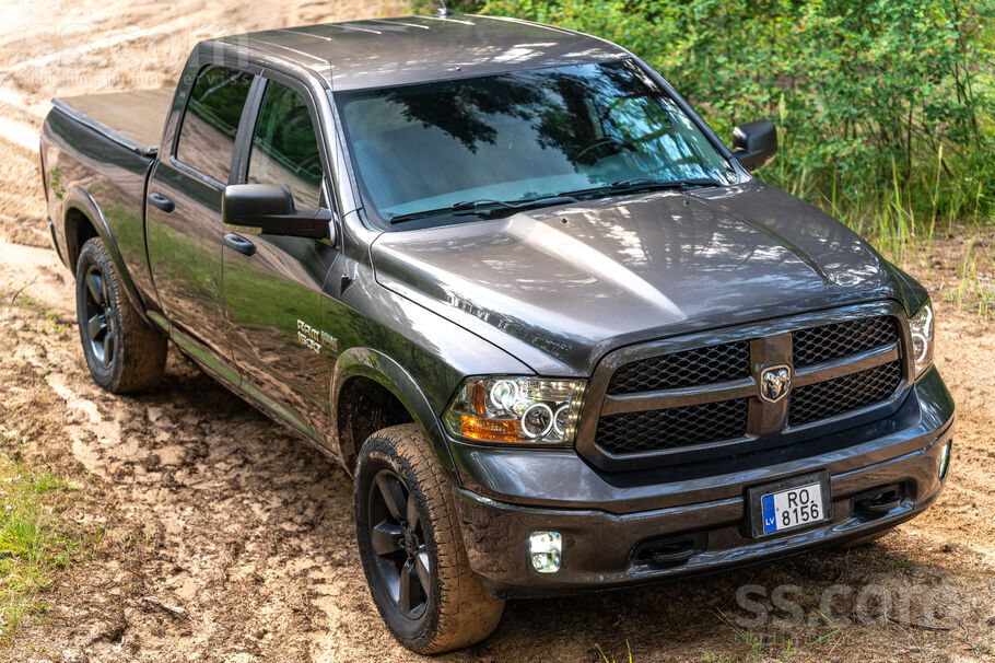 2015 Dodge RAM, 245.000 km, Λετονία — φωτο 1