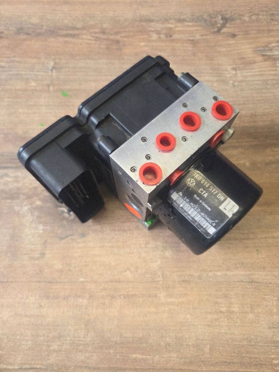 Skoda Superb B6 (3T) ABS Pump 1K0614517DN, Σε απόθεμα στην ΕΕ — φωτο 1