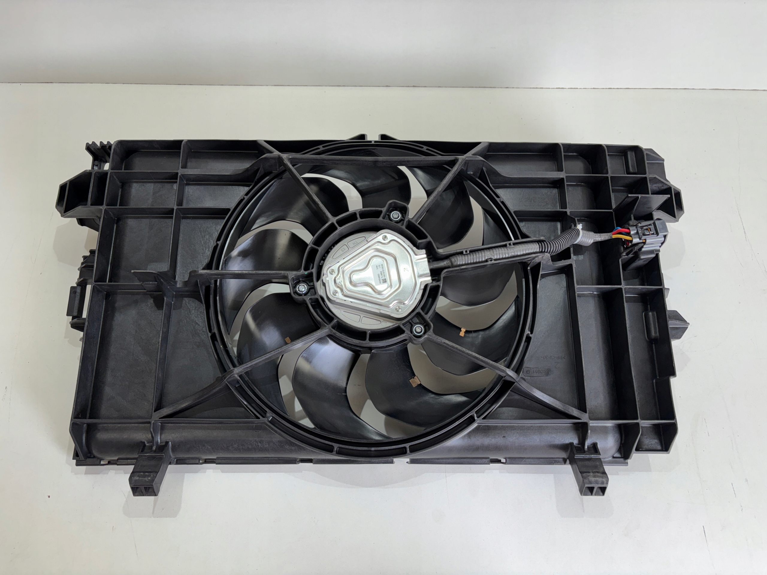 ventilátor chladiče Tesla originál evropská na Model 3, S, X, Y, Σε απόθεμα στην ΕΕ — φωτο 1