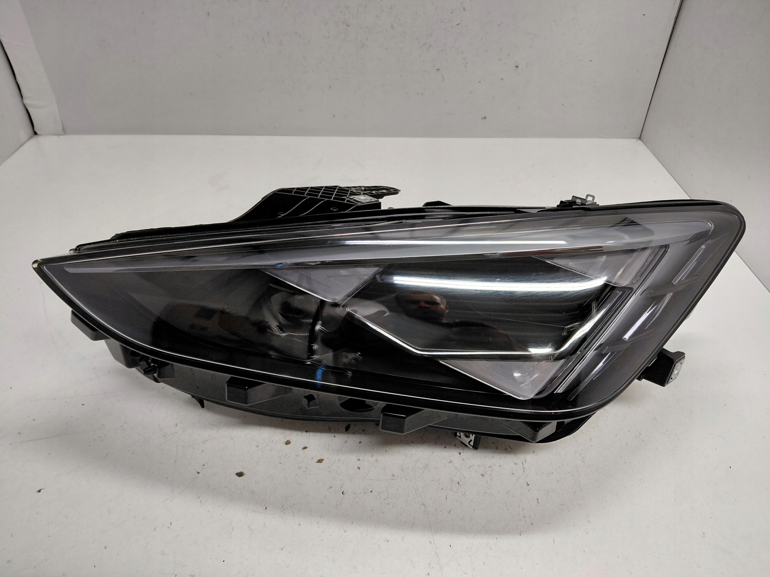 Cupra Formentor facelift Full Led MAtrix 059 světlomet levá, Σε απόθεμα στην ΕΕ — φωτο 1