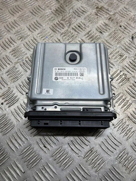 Jednostka sterujaca motoru BMW / modul 0281018320, Σε απόθεμα στην ΕΕ — φωτο 1