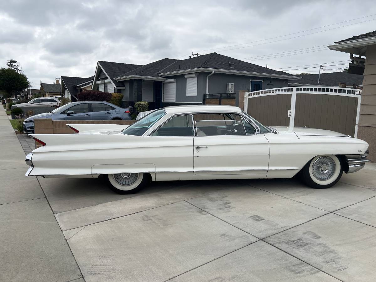 Cadillac, εισαγωγή ΗΠΑ — φωτο 1