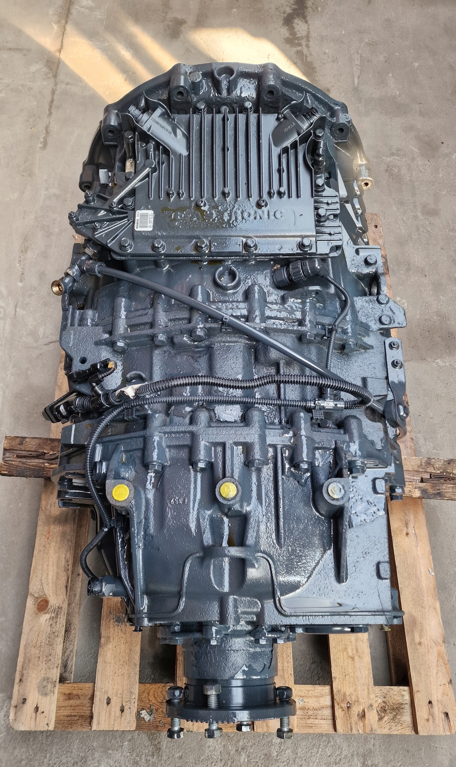 Převodovka ZF 12AS2330 — Renault, Σε απόθεμα στην ΕΕ — φωτο 1