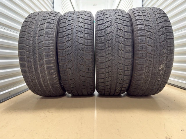 Pneumatiky — BMW X5, εισαγωγή Καναδάς — φωτο 1