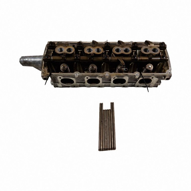 05037369 Dodge Charger Engine head, Σε απόθεμα στην ΕΕ — φωτο 1