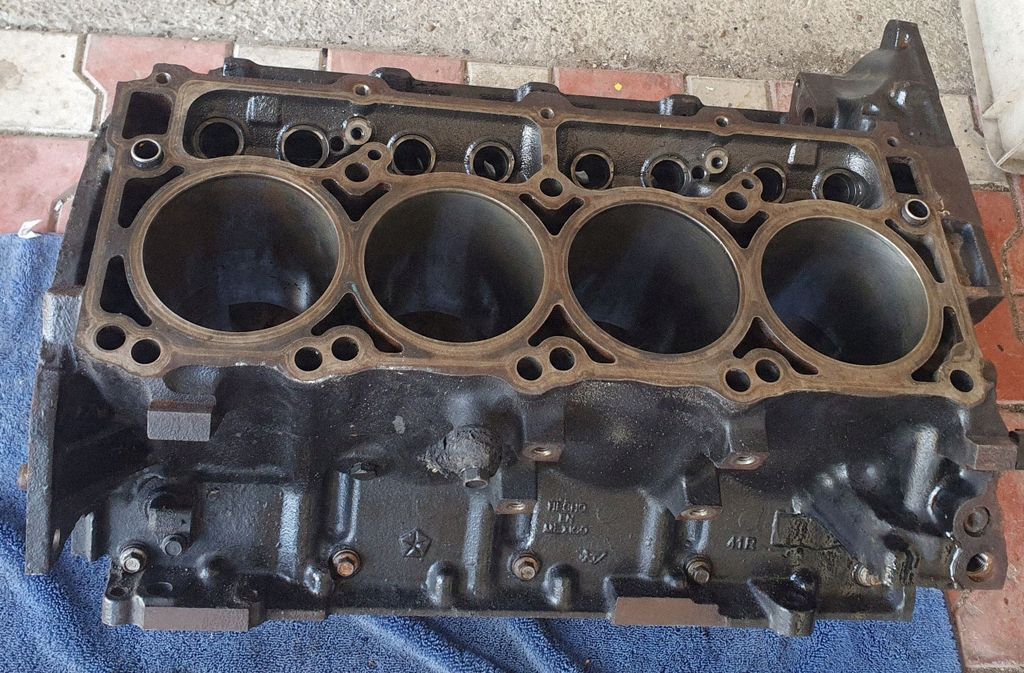 Dodge Charger Engine block, Σε απόθεμα στην ΕΕ — φωτο 1