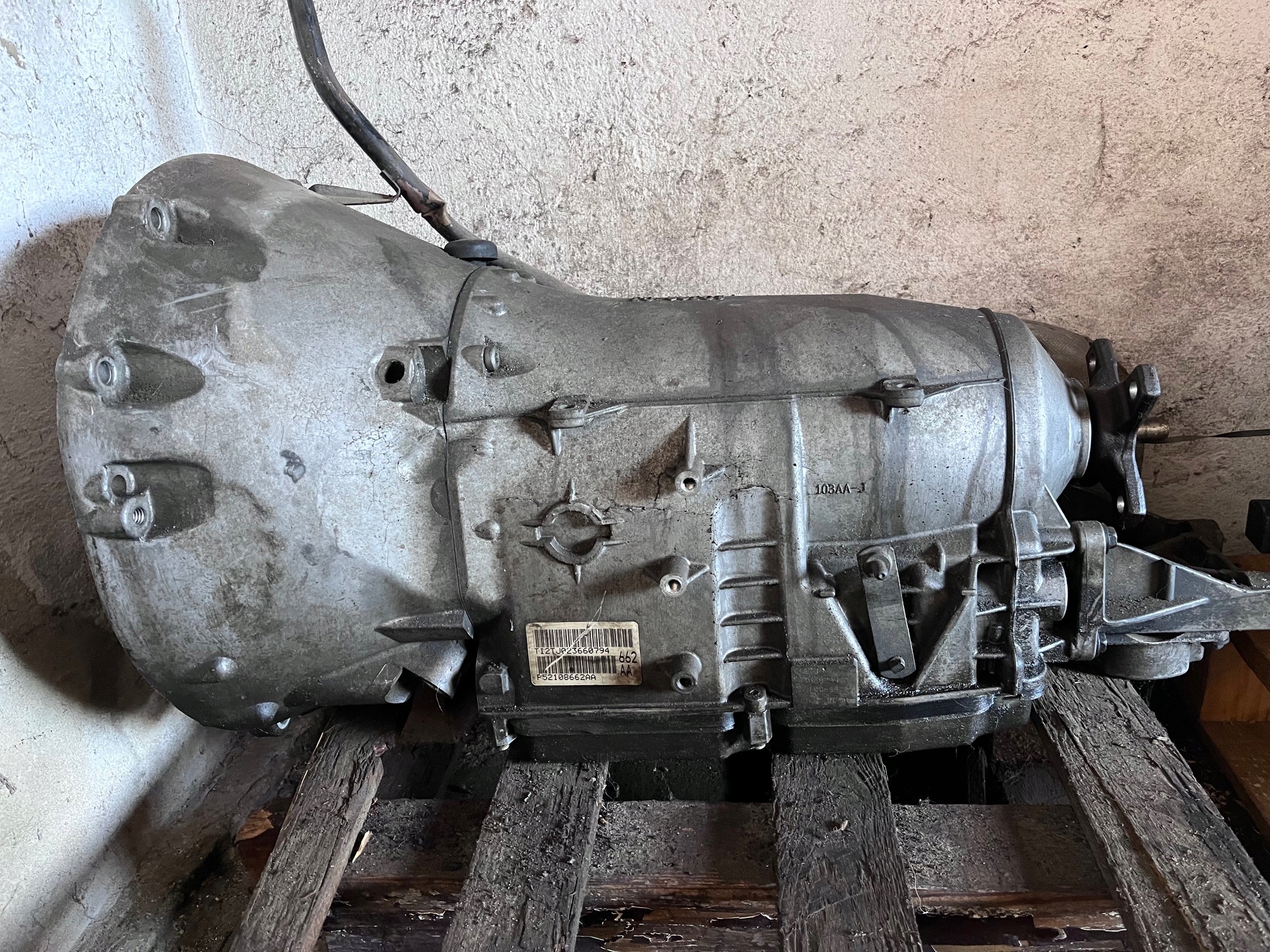 Převodovka P52108662AA — Dodge 6.4, Σε απόθεμα στην ΕΕ — φωτο 1