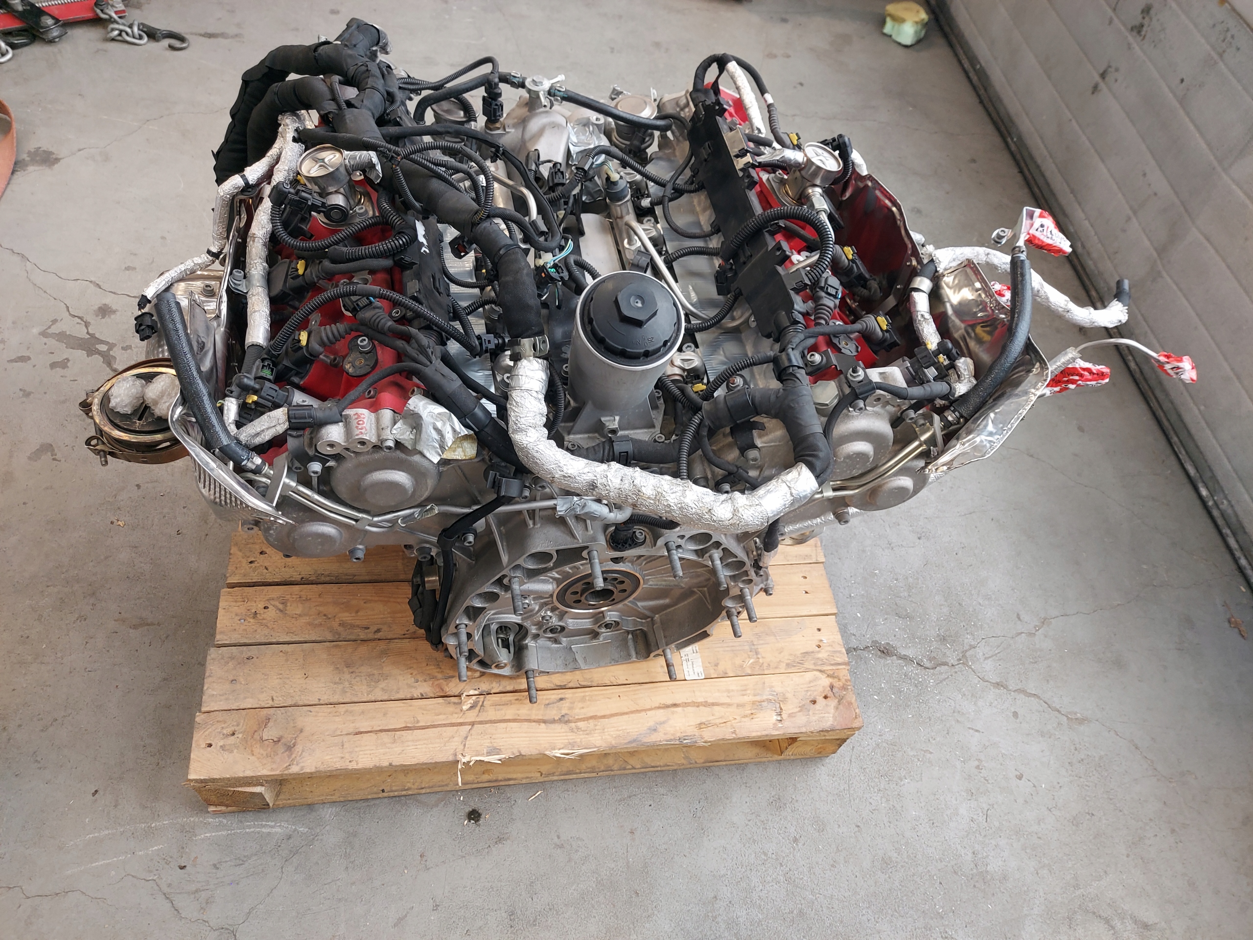 Motor — Ferrari 488 3.9, Σε απόθεμα στην ΕΕ — φωτο 1