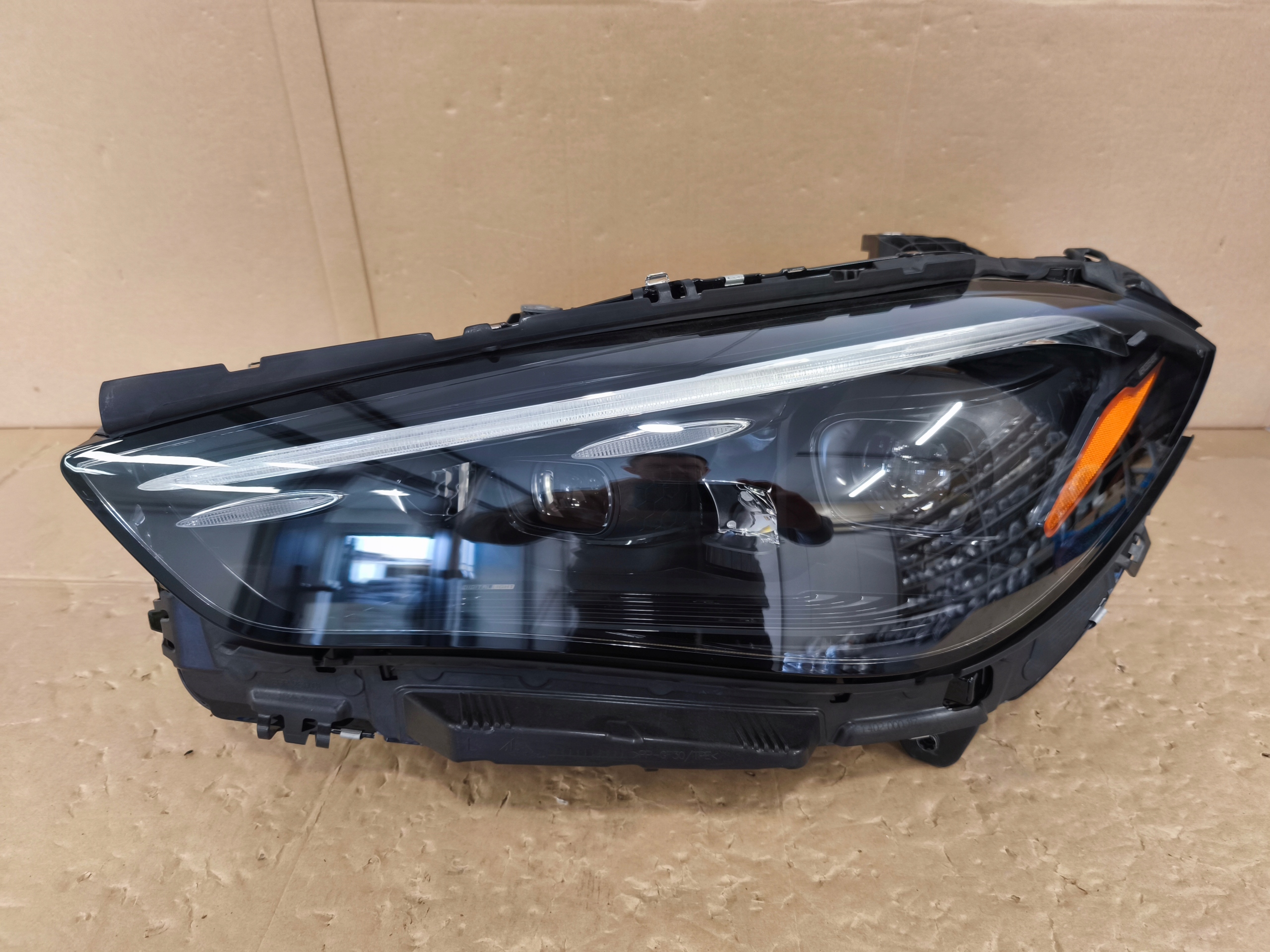 Světlomet A2369060401 — BMW, Σε απόθεμα στην ΕΕ — φωτο 1
